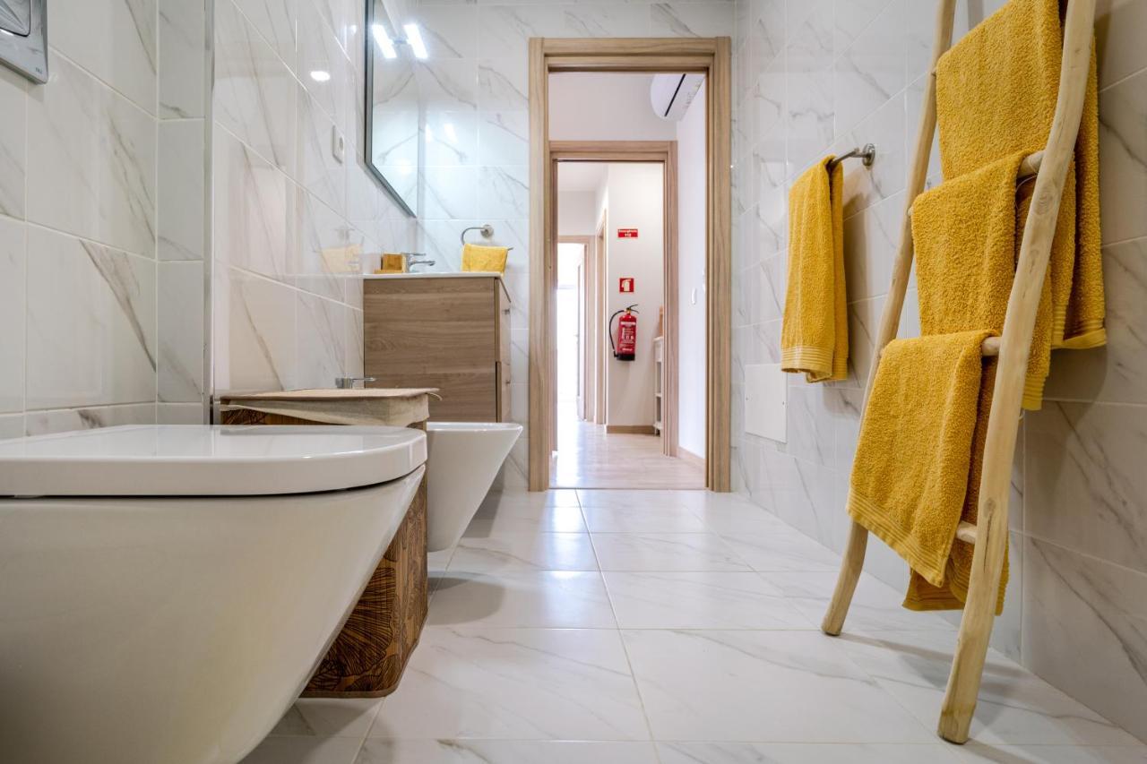 Sunny Brand New 2-Bedroom Apt - 500M From Praia Da Rocha With Ac And Pool! Portimão Exterior foto